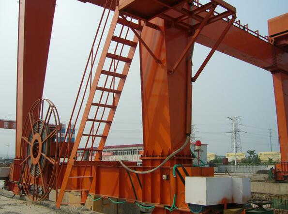 Large Motor-Driven Cable Reel on Gantry Crane